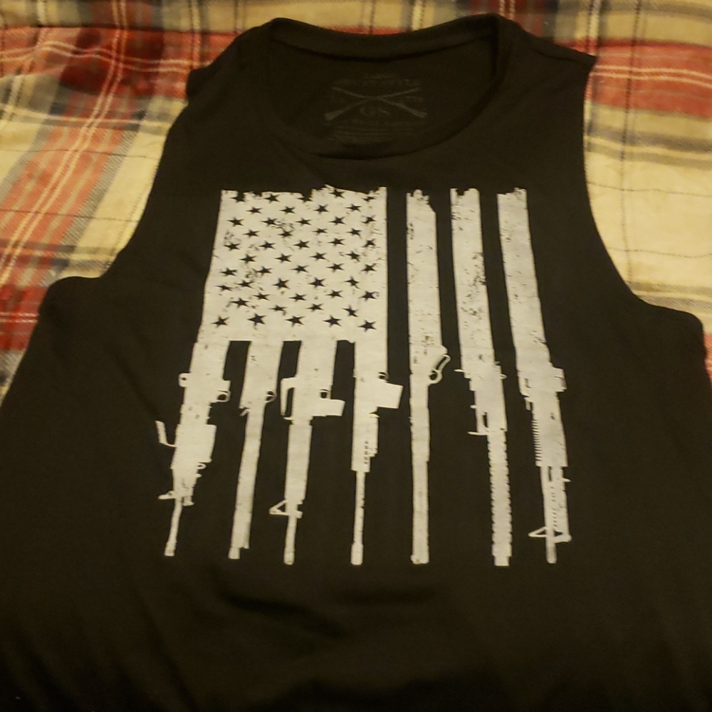 Grunt style flag tank
